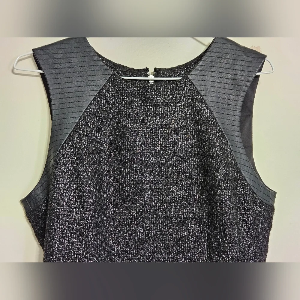 VTG Bebe Metallic Silver Tweed Faux Leather Panel Zip Sheath Dress Size 6 y2k ​ - Picture 3 of 10